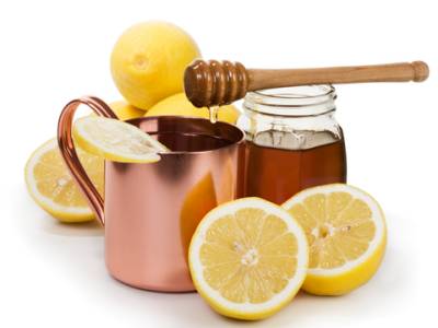 Hot Honey and Lemon Drink for the Flu