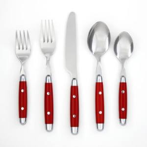 red cutlery set